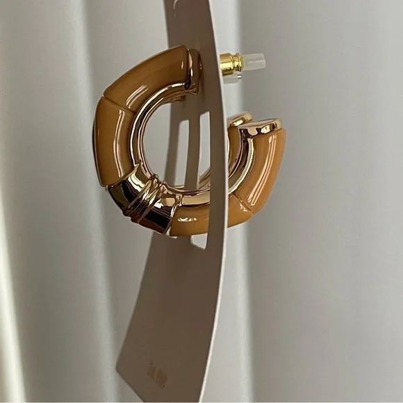 Lilly Pulitzer Oyster Bay Hoop Earrings - Picture 5 of 8